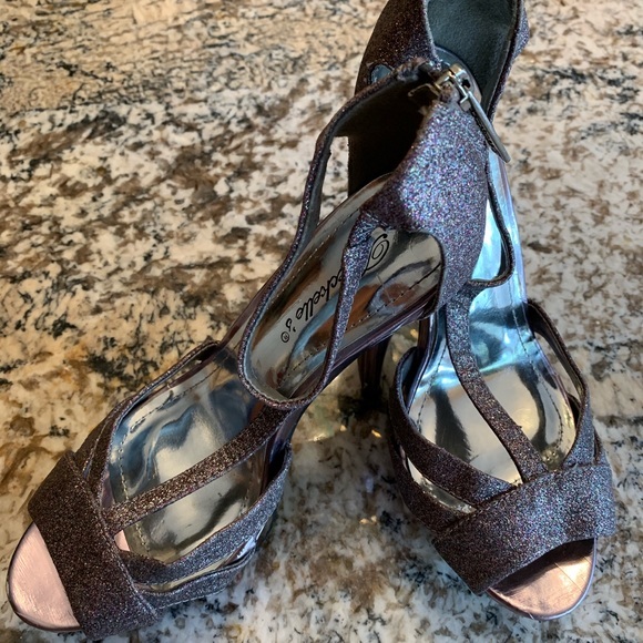 Breckelle’s Shoes Size 7 1/2 Lavender Open Toed - Picture 1 of 7
